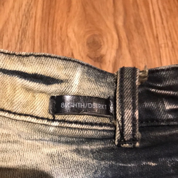 Vintage 8ight/DSTRKT Distressed Denim Jeans - Picture 9 of 10
